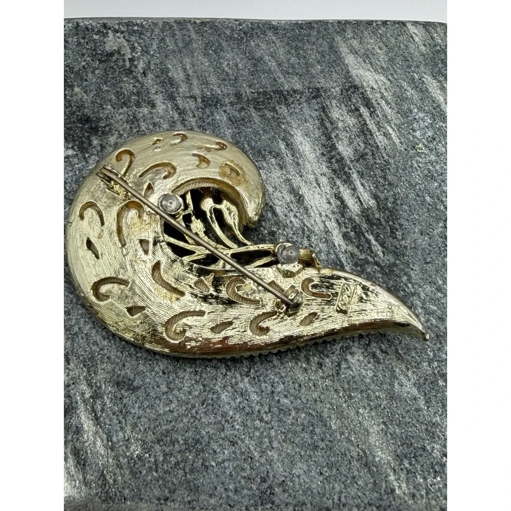 Vintage Coro Glitter Brooch Pin‎ Rhinestones Gold Tone Swirl MCM